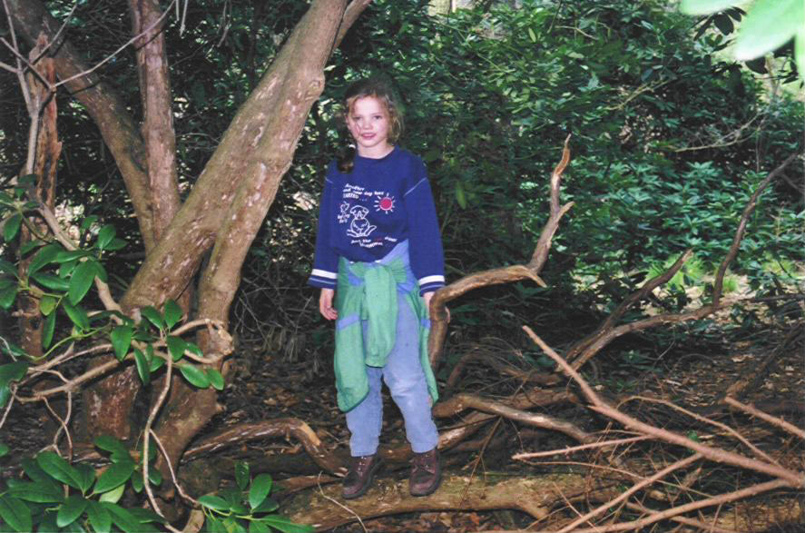 Ssst. Geheime verstopplaats in het bos